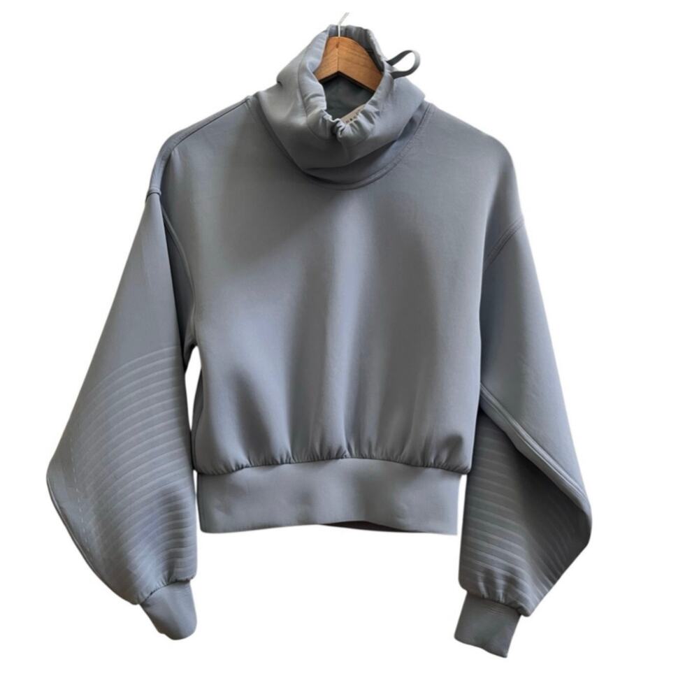 Lululemon Full Flourish Cowl Neck Pullover Chambray Relaxed Fit Size 2 W3CQ1S